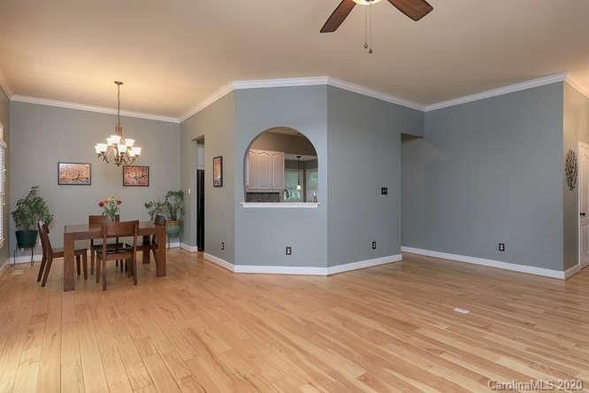 7126 Forest Hills Dr, Denver, NC 28037