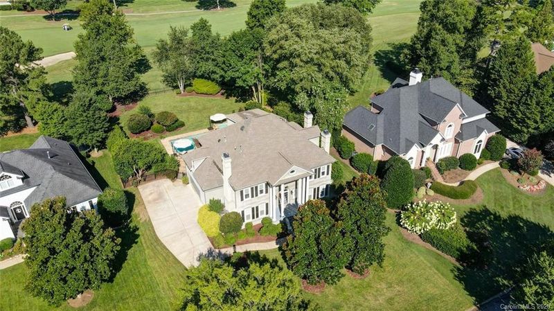 18913 Elm Row Ct, Davidson, NC 28036