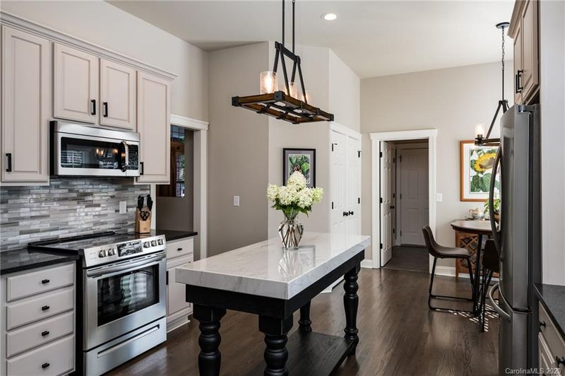 21423 John Pines Dr, Cornelius, NC 28031