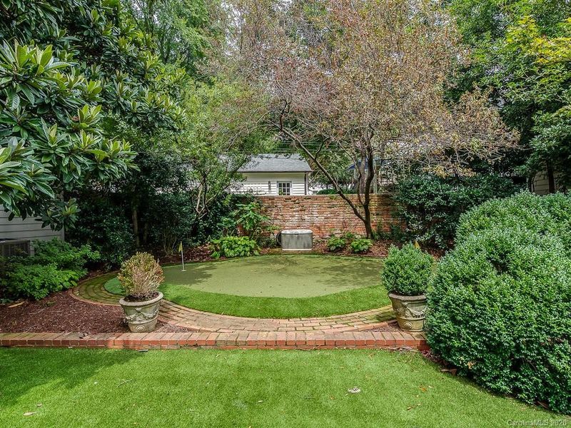 2117 Beverly Dr, Charlotte, NC 28207
