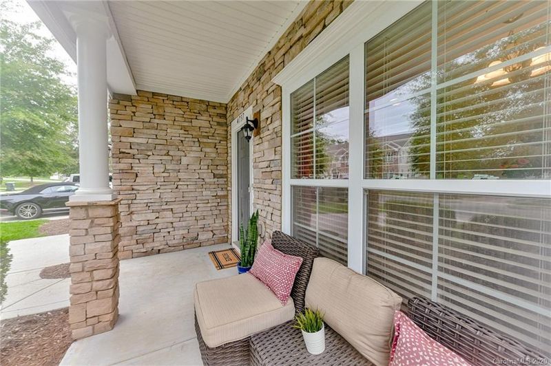 4737 Craigmoss Ln, Charlotte, NC 28278
