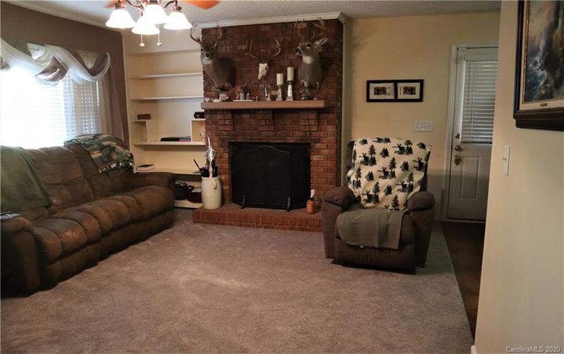 6 Cobblestone Ln, Concord, NC 28027