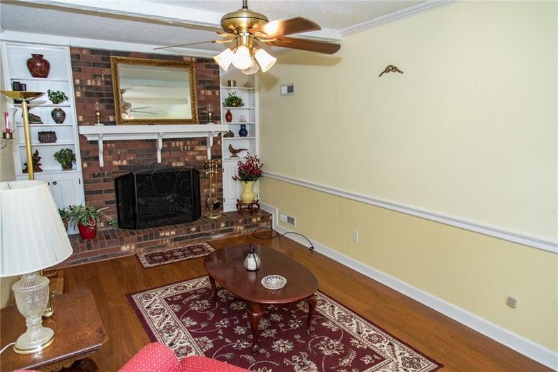 2705 N Center St #12, Hickory, NC 28601