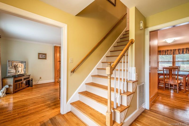 7924 Cedarbrook Dr, Charlotte, NC 28215