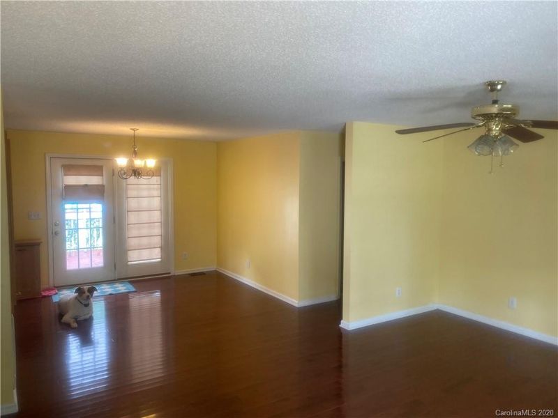 1520 Silver Ct, Dallas, NC 28034