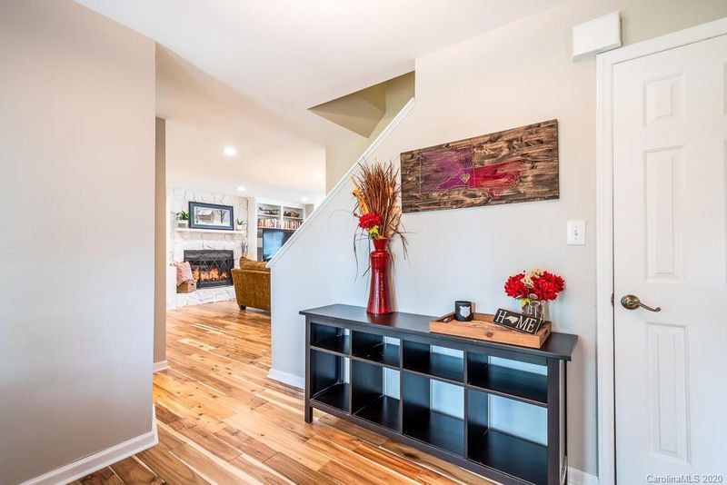 2001 Charden Rd, Davidson, NC 28036