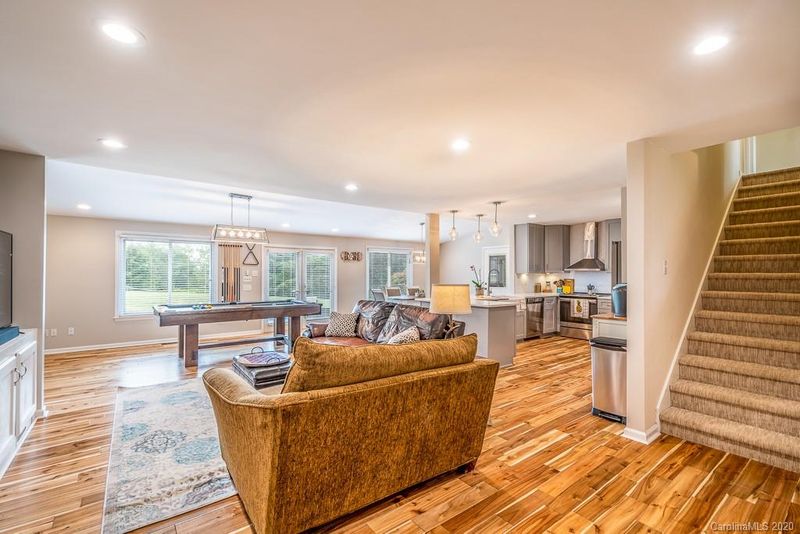 2001 Charden Rd, Davidson, NC 28036
