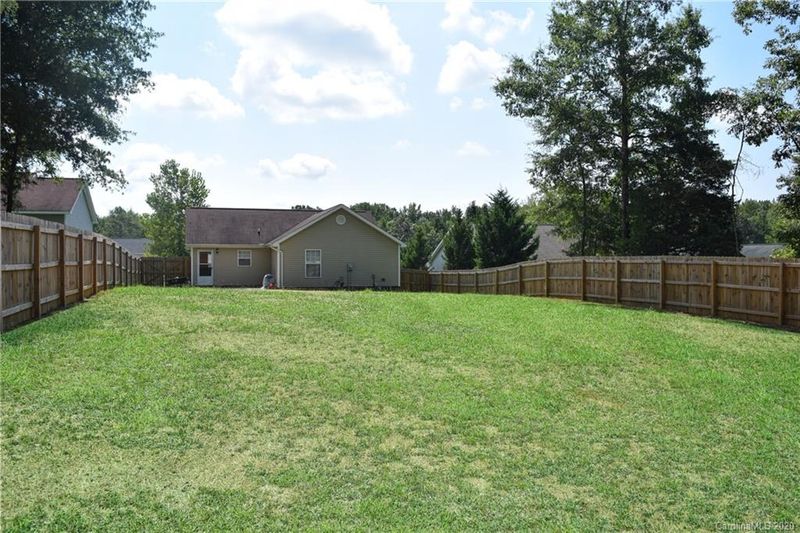 2037 E Park Dr, Lancaster, SC 29720