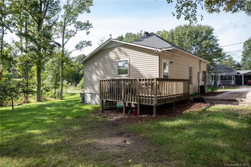 107 Oakland St, Clover, SC 29710