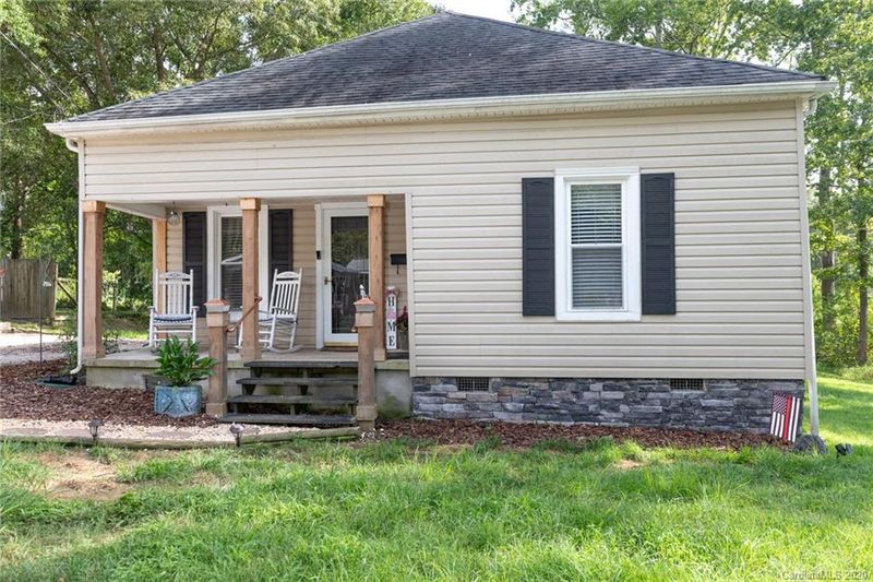107 Oakland St, Clover, SC 29710