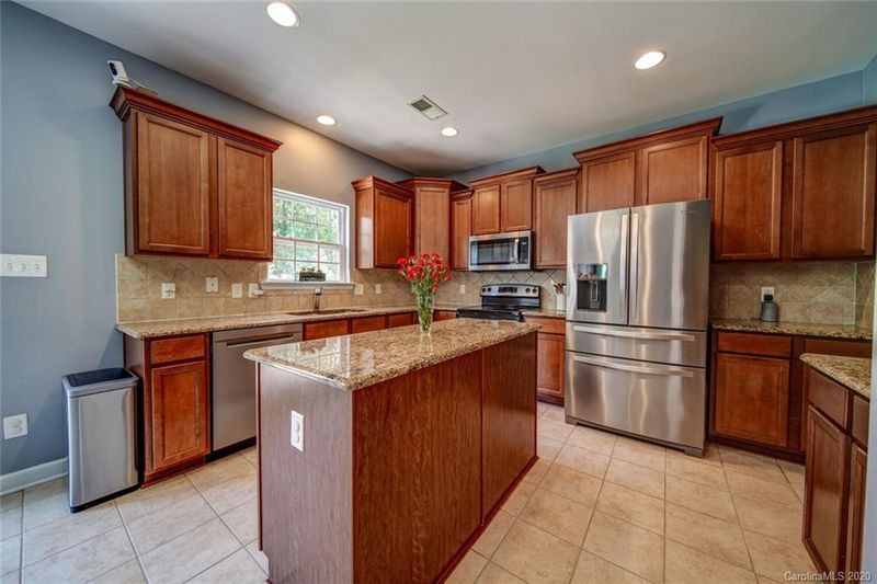 6015 Grassy Knoll Cir, Stallings, NC 28104