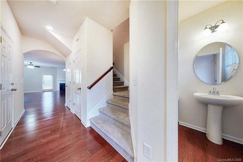2724 Sawbridge Ln, Gastonia, NC 28056