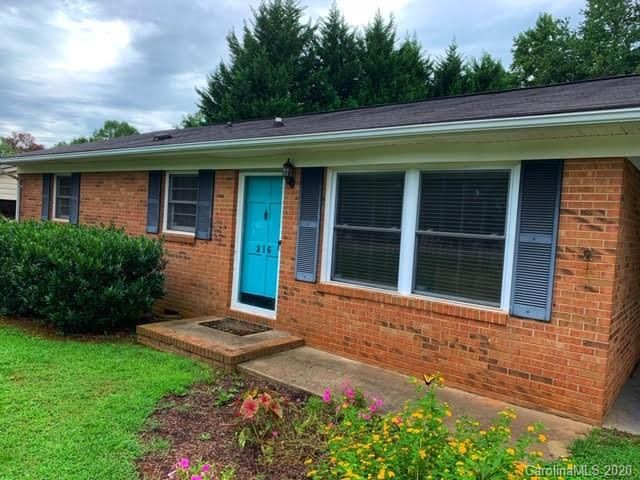216 Smith Rd, Mount Holly, NC 28120