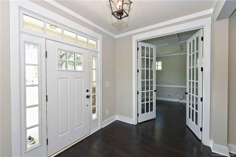 2404 Double Oaks Rd, Charlotte, NC 28206