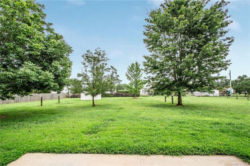 2611 Wisteria Ln, Monroe, NC 28112