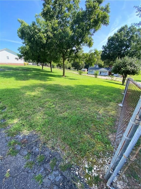 809 Mount Olivet Rd, Kannapolis, NC 28083