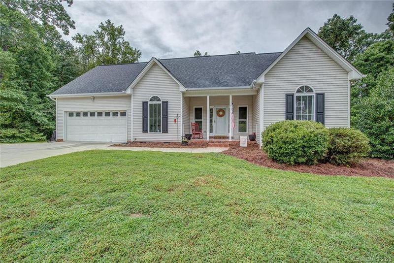 358 Cape Breton Trl, Gastonia, NC 28056