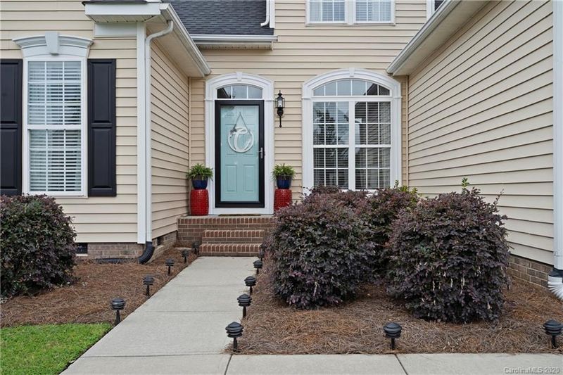 1116 Oleander Dr, Clover, SC 29710