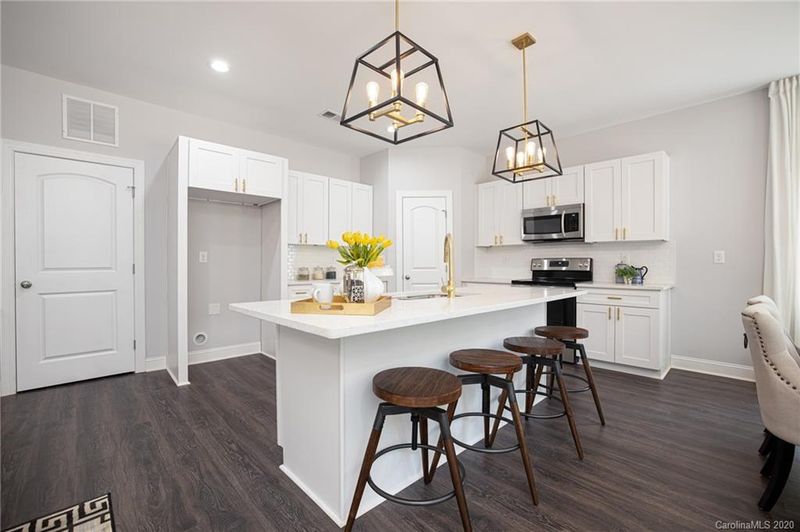 6509 Neck Rd, Huntersville, NC 28078