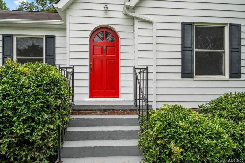 213 W Herman St, Newton, NC 28658