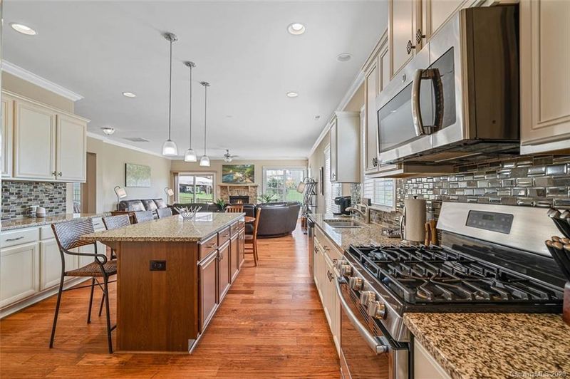 604 Brookhaven Dr, Fort Mill, SC 29708