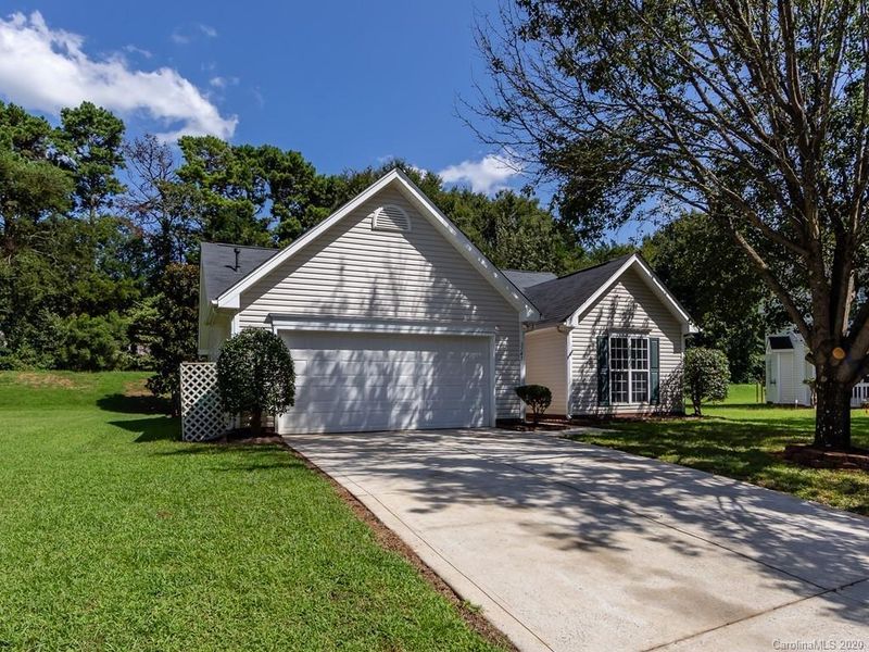 3247 Longspur Dr, Matthews, NC 28105