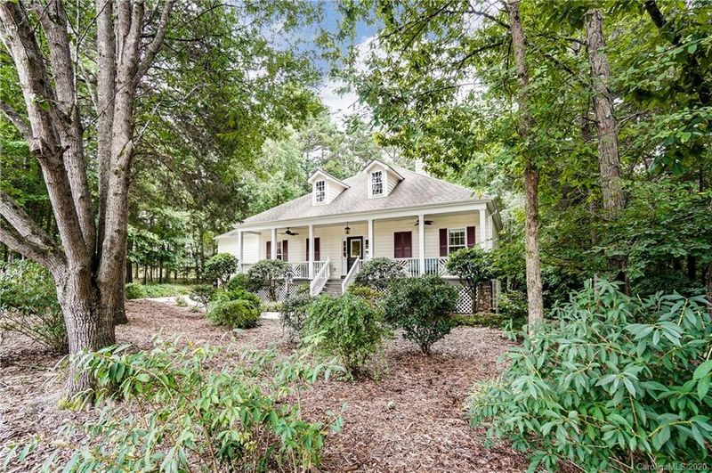8208 White Ash Ct, Mint Hill, NC 28227