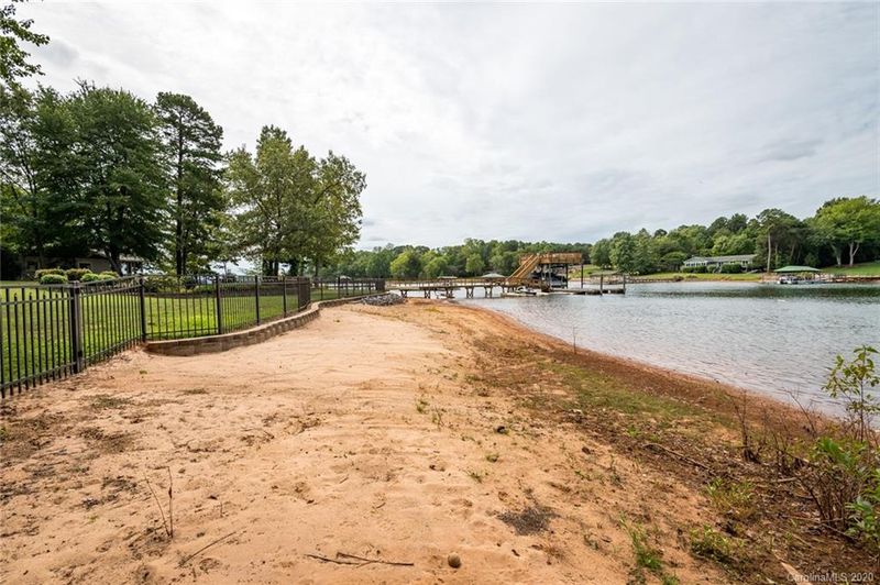 150 Greyfriars Rd, Mooresville, NC 28117