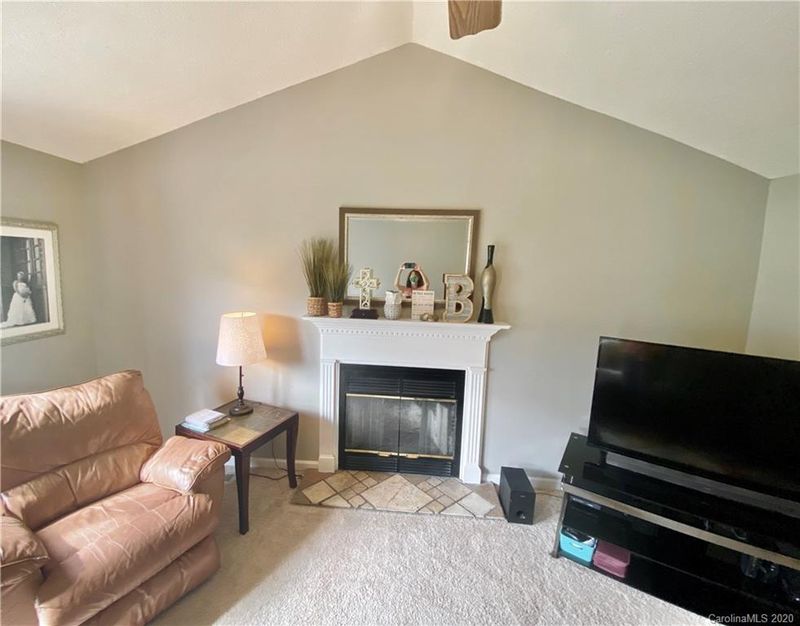 5131 Butner Dr, Hickory, NC 28602