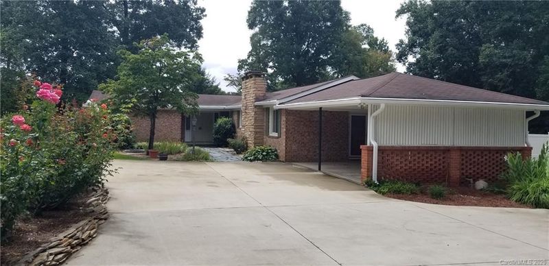 6300 Vernedale Rd, Charlotte, NC 28212