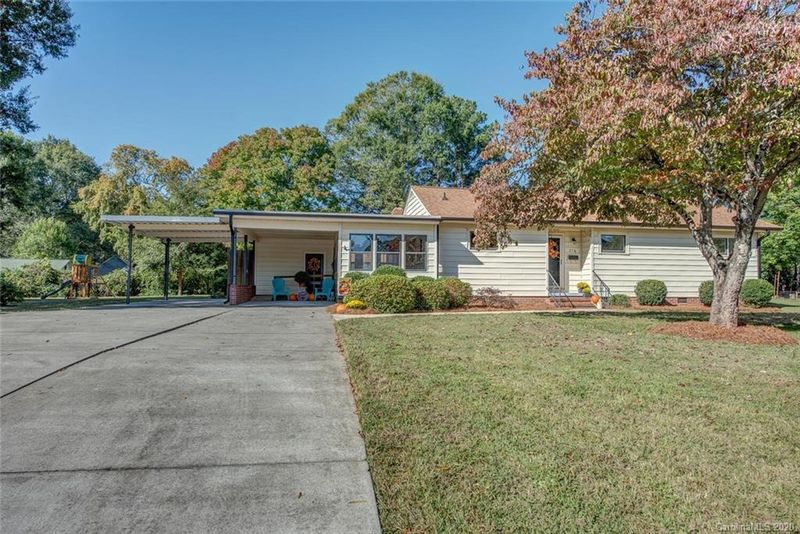 205 Phillips St, Lowell, NC 28098