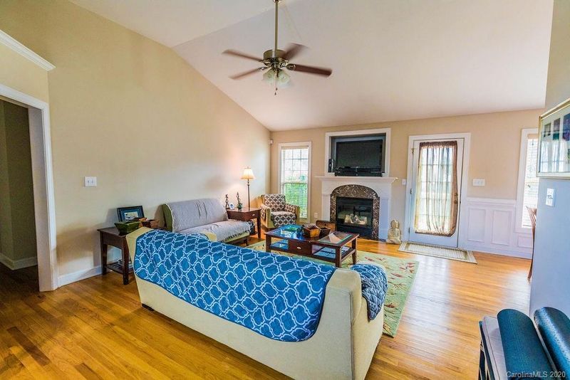 1220 SE Pressley Downs Dr, Concord, NC 28025
