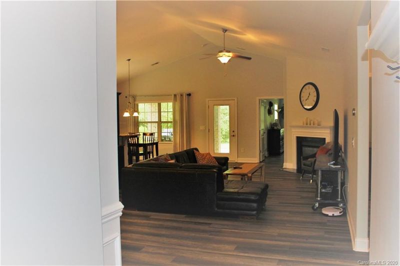 14623 Vaughan Dr, Charlotte, NC 28273
