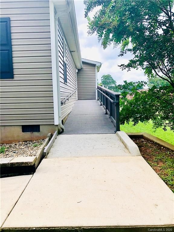 87 26th St, Hickory, NC 28601