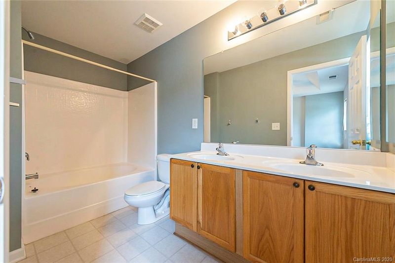 5048 Prosperity Ridge Rd, Charlotte, NC 28269
