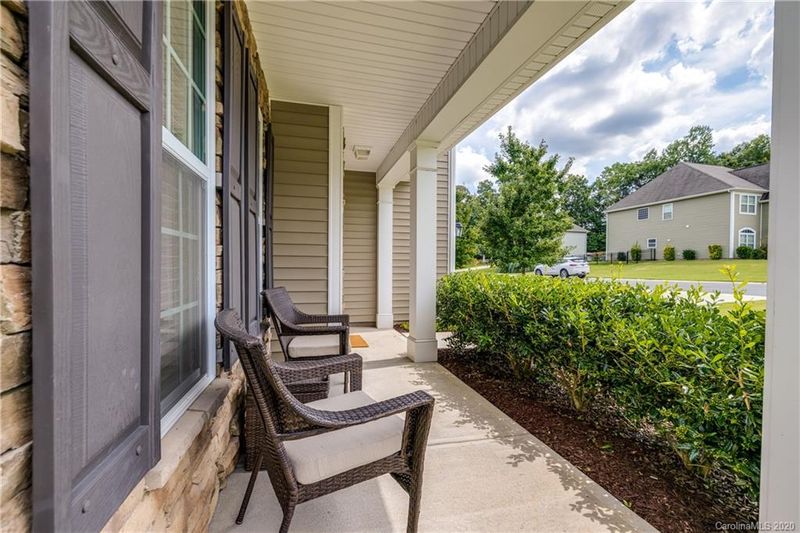 2073 Lakebridge Dr, Fort Mill, SC 29715