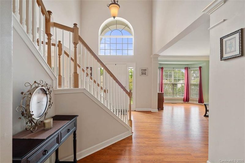 5627 Branthurst Dr, Charlotte, NC 28269