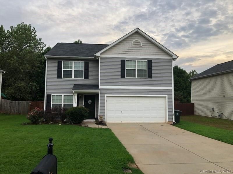 1407 River Run Rd, Lowell, NC 28098