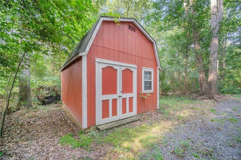 1833 Hart Rd, Charlotte, NC 28214