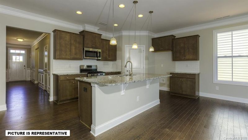 152 Hanks Bluff Dr, Mooresville, NC 28117