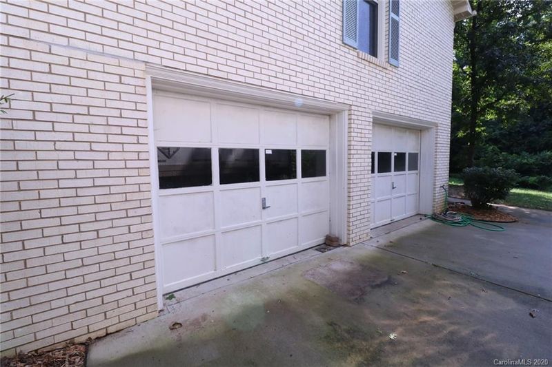 814 Raleigh Ct, Gastonia, NC 28054