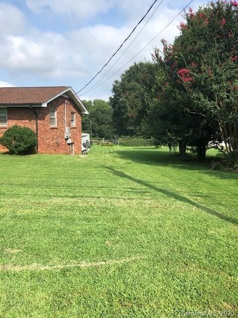 2326 24th St NE, Hickory, NC 28601