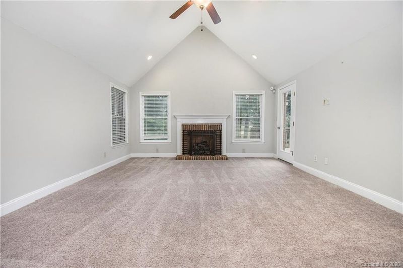8013 Prestwick Ln, Stanley, NC 28164