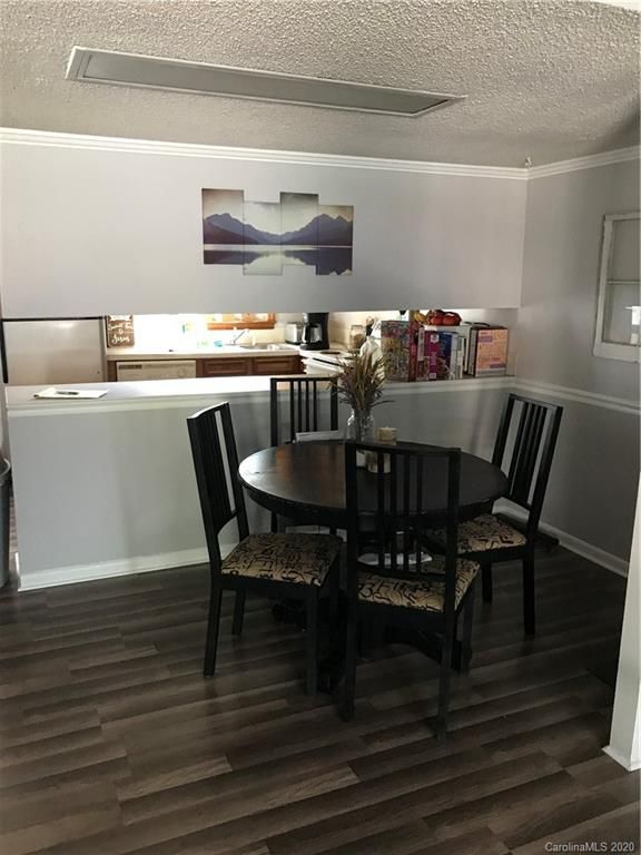 119 S Depot St, Cherryville, NC 28021
