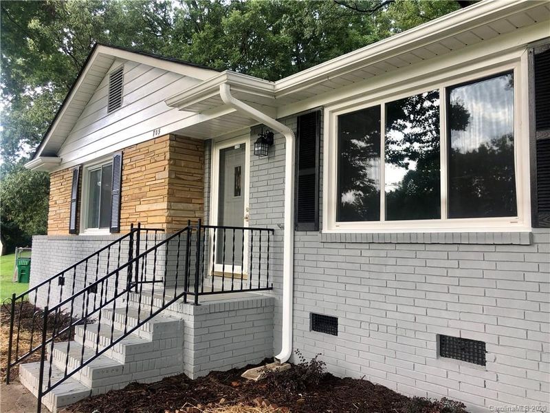 705 Ranch Rd, Charlotte, NC 28208
