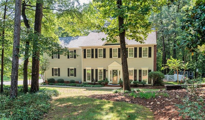 1630 Bear Mountain Rd, Charlotte, NC 28214