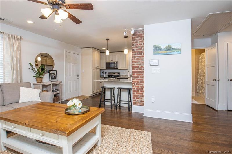 514 W Kingston Ave, Charlotte, NC 28203