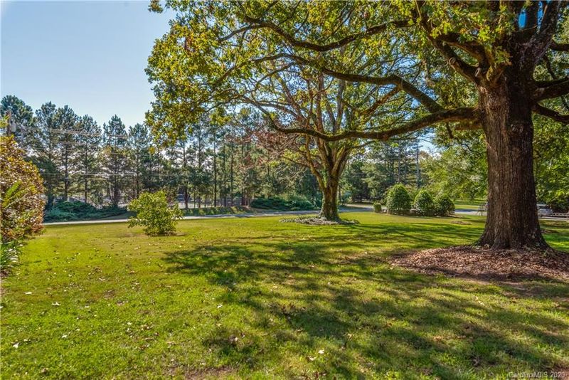 2900 Michelle Dr, Weddington, NC 28104