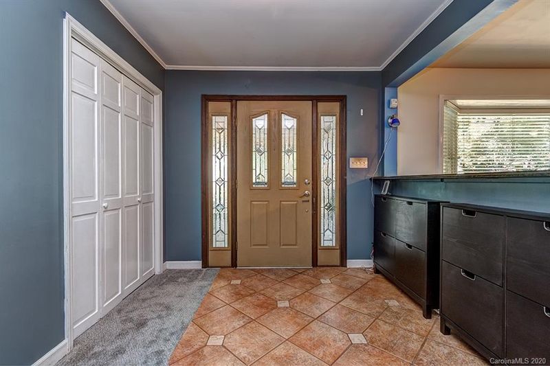 516 Lorna St, Charlotte, NC 28205