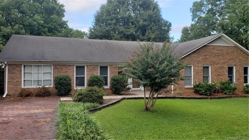 7117 Pence Rd, Charlotte, NC 28215